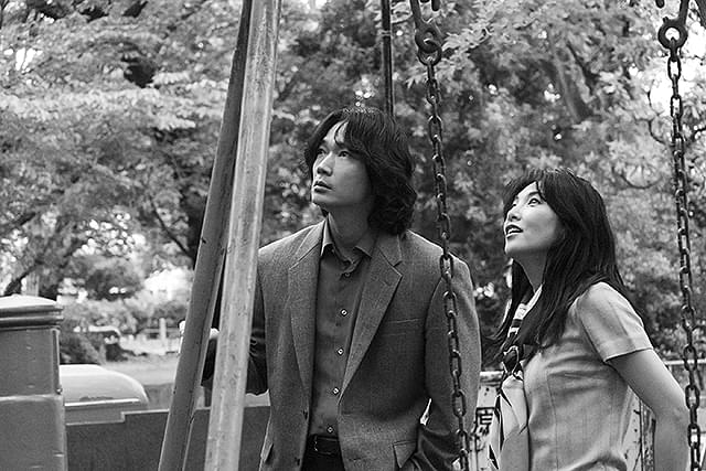 星と月は天の穴