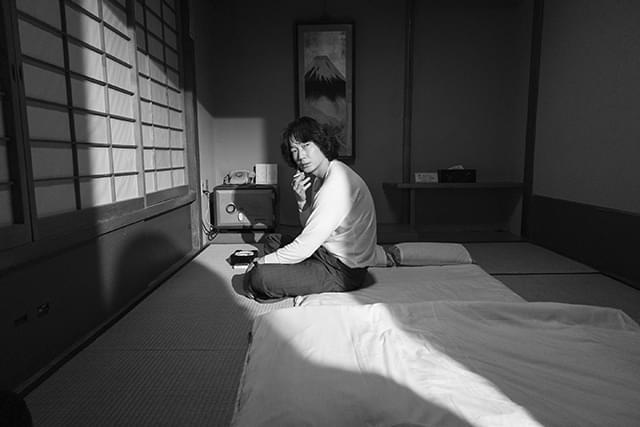 星と月は天の穴