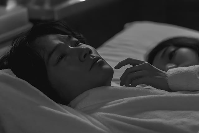 星と月は天の穴