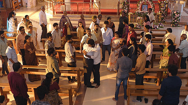 ツーリストファミリー