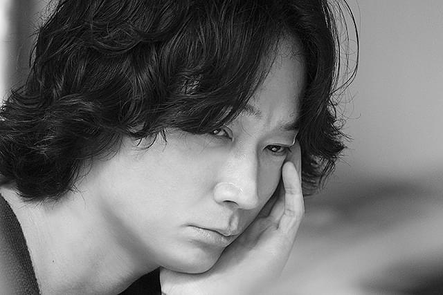 星と月は天の穴