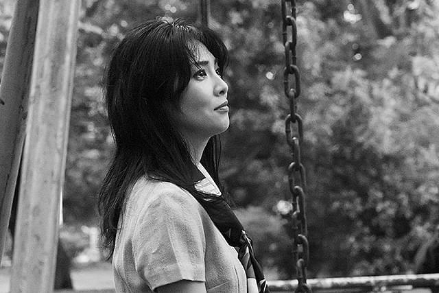 星と月は天の穴